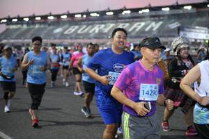 BIB: 320, 5038, 5069
                            <button type="button" onclick="openModal(10462274)" class="btn btn-primary btn-sm float-right btn-popup" data-toggle="modal" data-target=".modal-high-quality">
                        <i class="fas fa-shopping-cart"></i> Add to Cart
                    </button>
                                            <button type="button" onclick="isThisMe(10462274, true)" class="btn btn-success btn-sm float-right btn-popup btn-isme hidden" data-toggle="tooltip" data-placement="bottom" title="นี่คือรูปของคุณใช่ไหม คลิกที่นี่เพื่อเอาเข้าอัลบั้ม">
                        <i class="fas fa-plus"></i> Add to album
                    </button>
                    <button type="button" onclick="isThisMe(10462274, false)" class="btn btn-warning btn-sm float-right btn-popup btn-isnotme hidden">
                        <i class="fas fa-ban"></i> Remove from album
                    </button>